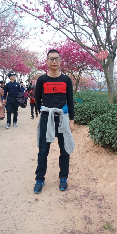 小梁的第二张照片--龙岩认干亲服务网