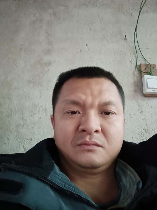 兰成龙的第二张照片--龙岩认干亲服务网